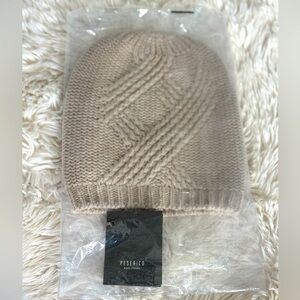 NWT PESERICO LUXURY BEANIE